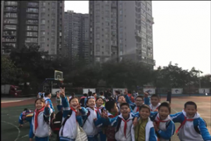 《微笑》——泡桐树小学西区